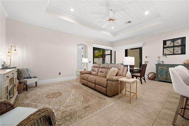 8000 Cordoba PL, Naples, FL 34113