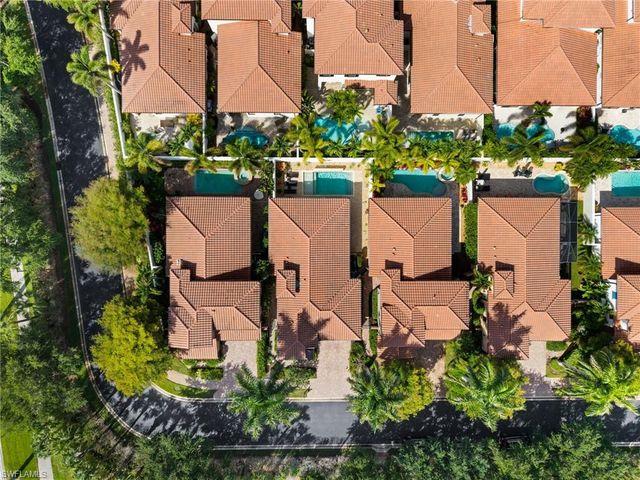 8000 Cordoba PL, Naples, FL 34113