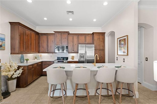 8000 Cordoba PL, Naples, FL 34113
