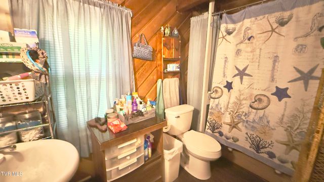389 Adams Chapel Road, Blountville, TN 37617