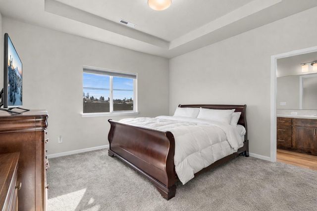 591 SW Cassidy Avenue, Madras, OR 97741