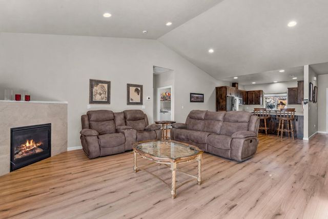 591 SW Cassidy Avenue, Madras, OR 97741