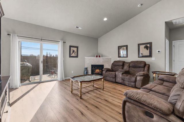 591 SW Cassidy Avenue, Madras, OR 97741