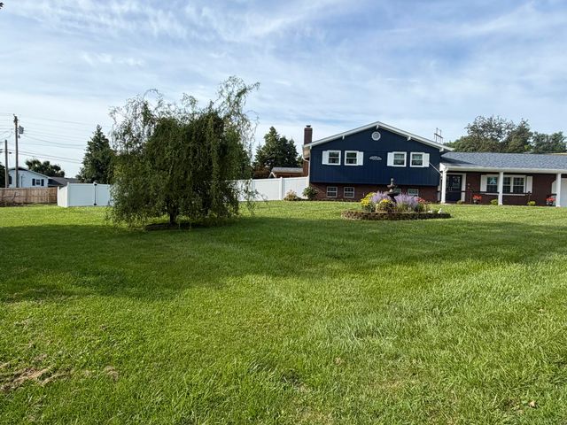 237 Hickory Avenue, Somerset, KY 42503