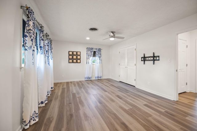 237 Hickory Avenue, Somerset, KY 42503