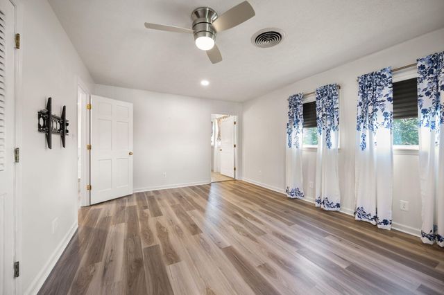 237 Hickory Avenue, Somerset, KY 42503