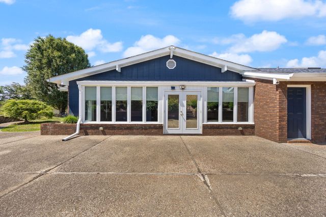 237 Hickory Avenue, Somerset, KY 42503