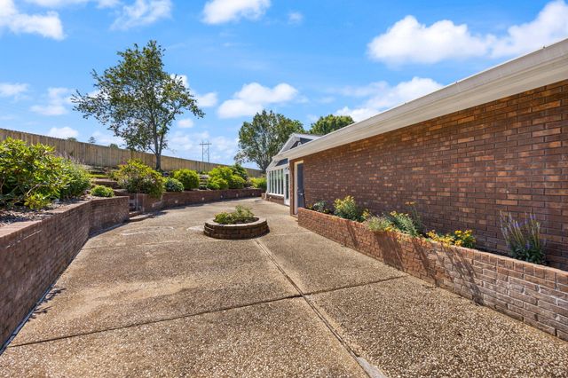 237 Hickory Avenue, Somerset, KY 42503