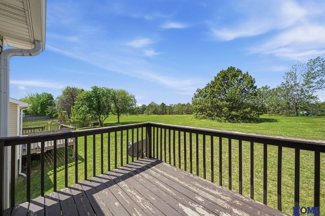 5249 N 9th Circle, Lincoln, NE 68521