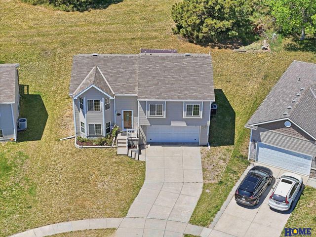 5249 N 9th Circle, Lincoln, NE 68521