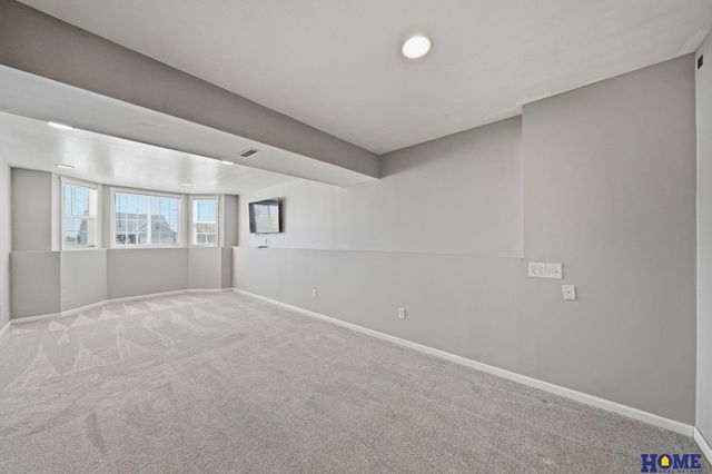 5249 N 9th Circle, Lincoln, NE 68521
