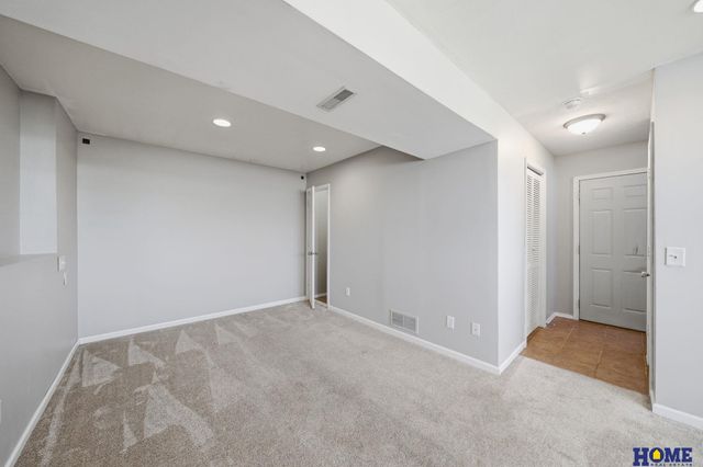 5249 N 9th Circle, Lincoln, NE 68521