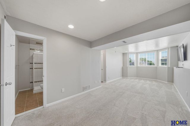 5249 N 9th Circle, Lincoln, NE 68521