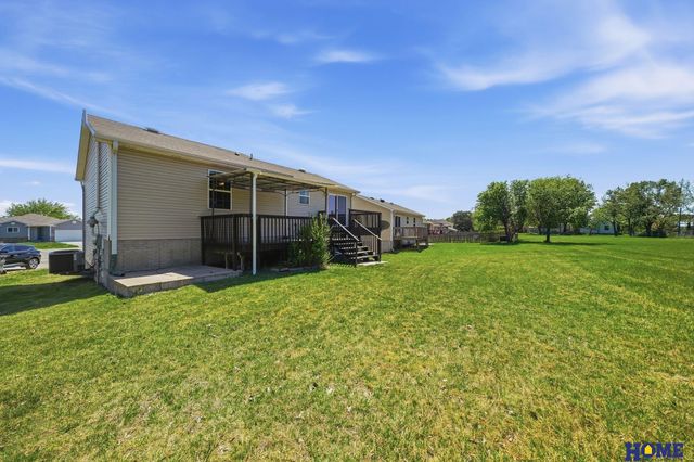 5249 N 9th Circle, Lincoln, NE 68521