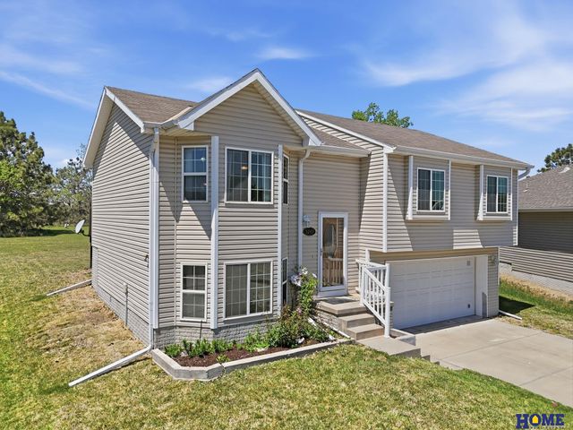 5249 N 9th Circle, Lincoln, NE 68521