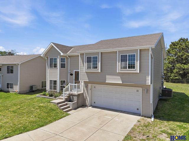 5249 N 9th Circle, Lincoln, NE 68521