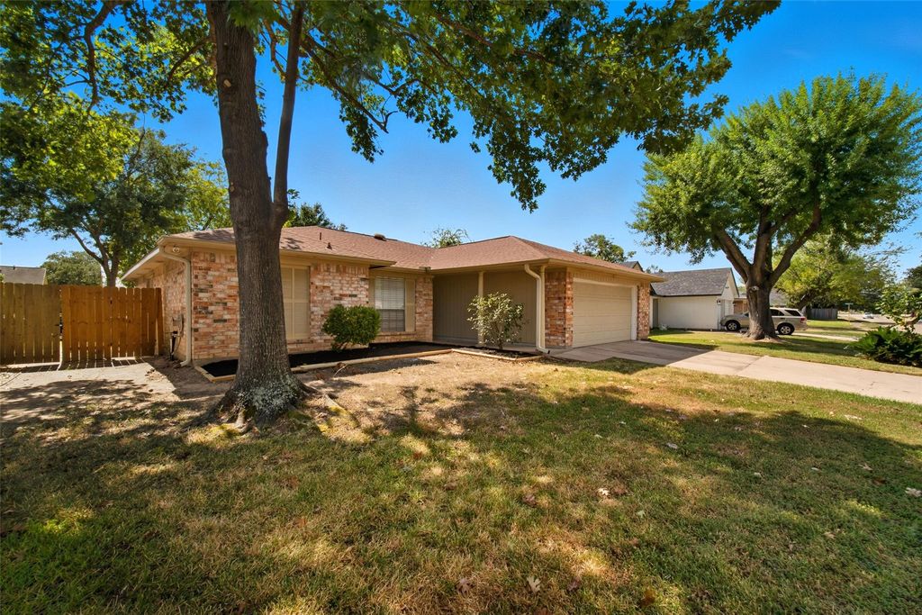 17819 Fieldglen Drive, Houston, TX 77084