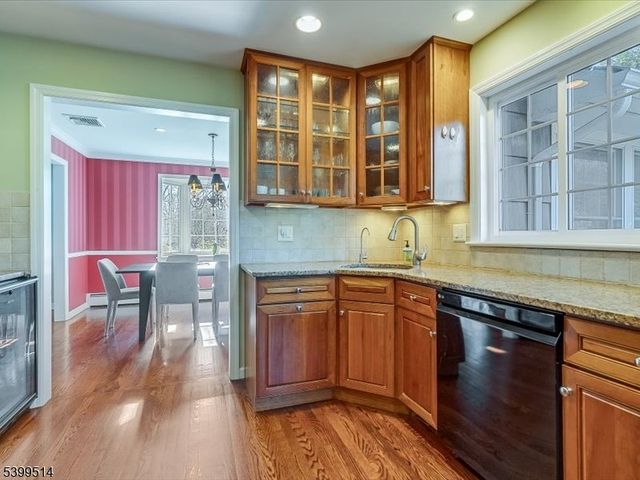 1 Cleveland Ave, Morris Plains Boro, NJ 07950