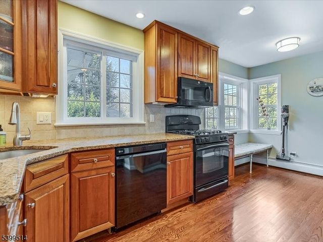 1 Cleveland Ave, Morris Plains Boro, NJ 07950