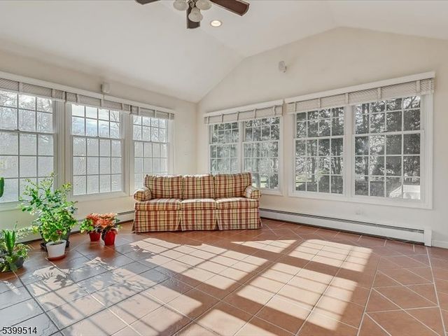 1 Cleveland Ave, Morris Plains Boro, NJ 07950