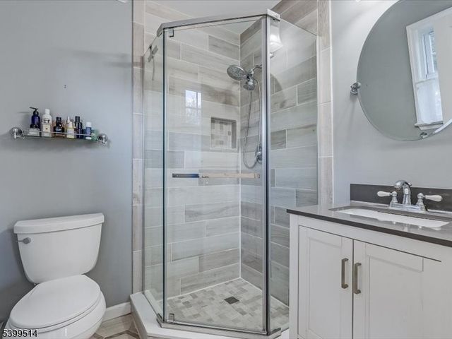 1 Cleveland Ave, Morris Plains Boro, NJ 07950