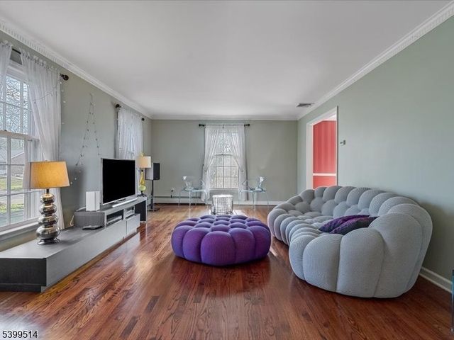 1 Cleveland Ave, Morris Plains Boro, NJ 07950