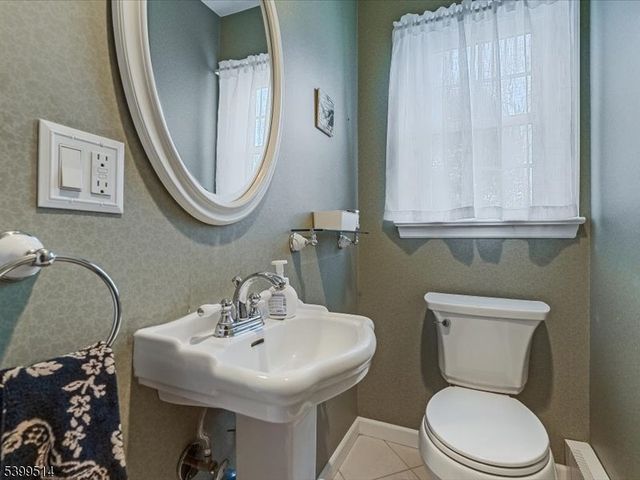 1 Cleveland Ave, Morris Plains Boro, NJ 07950