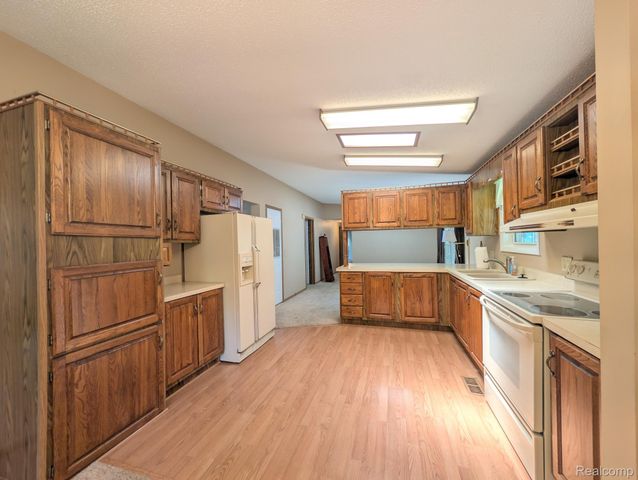 636 Park View, Clio, MI 48420
