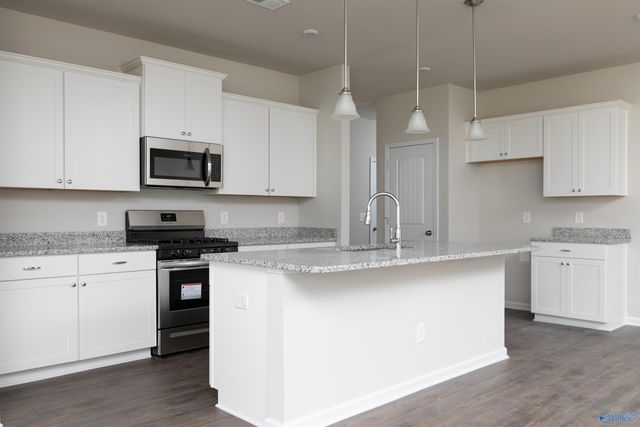 346 Emma Way, New Market, AL 35761