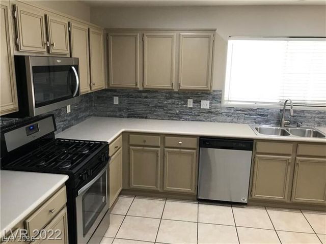 11105 Verismo Street, Las Vegas, NV 89141