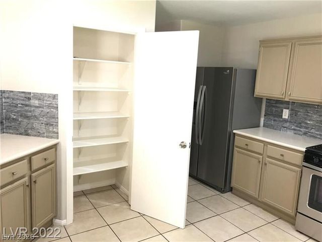 11105 Verismo Street, Las Vegas, NV 89141