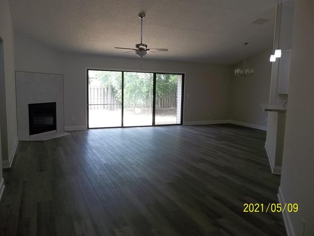 8072 KILWINNING Lane, Jacksonville, FL 32244