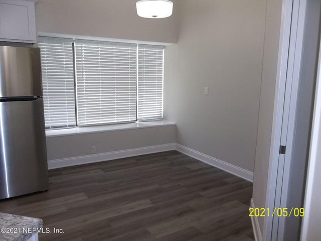 8072 KILWINNING Lane, Jacksonville, FL 32244