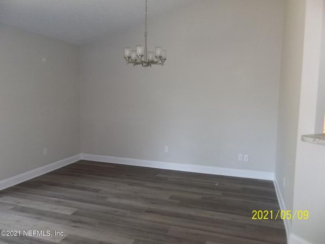 8072 KILWINNING Lane, Jacksonville, FL 32244