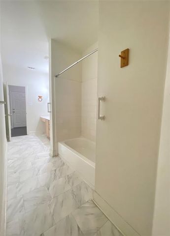 4412 Woodstock DR, Georgetown, TX 78633