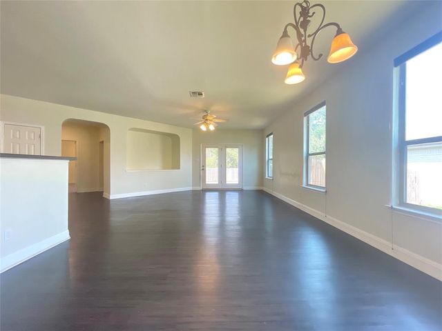 4412 Woodstock DR, Georgetown, TX 78633