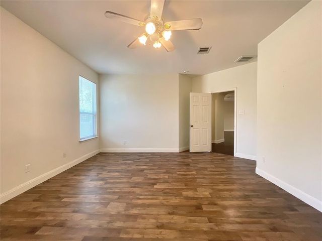 4412 Woodstock DR, Georgetown, TX 78633