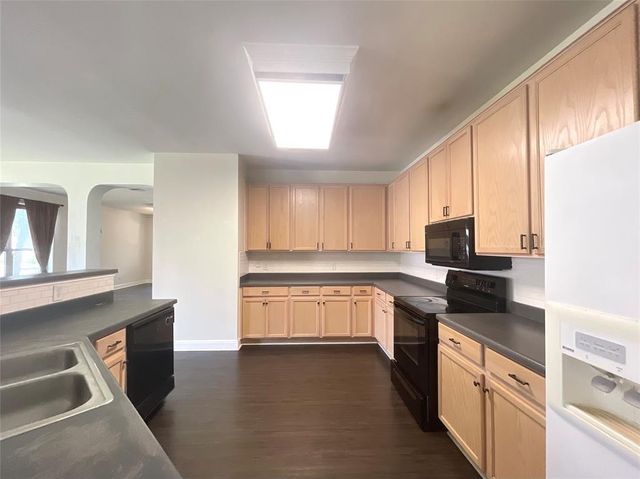 4412 Woodstock DR, Georgetown, TX 78633
