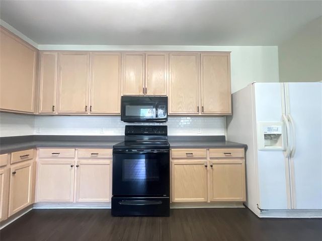 4412 Woodstock DR, Georgetown, TX 78633