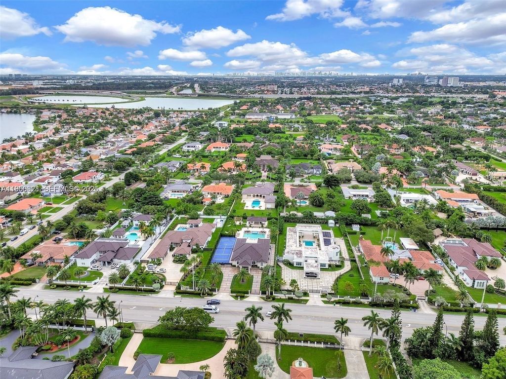 433 NW 127th Avenue, Miami, FL 33182