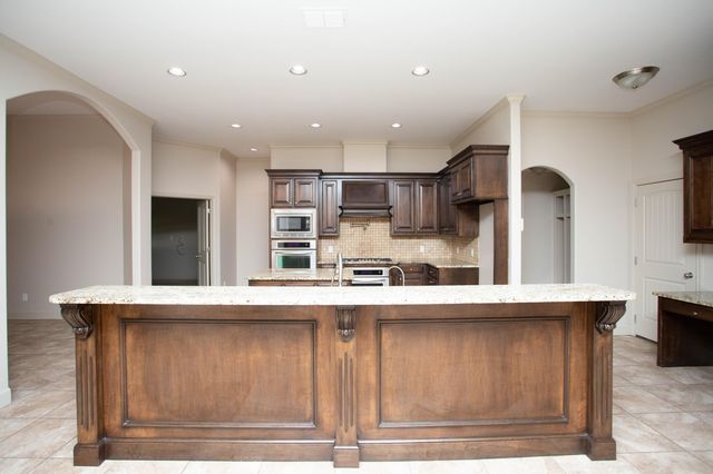 11210 Kirby Avenue, Lubbock, TX 79424