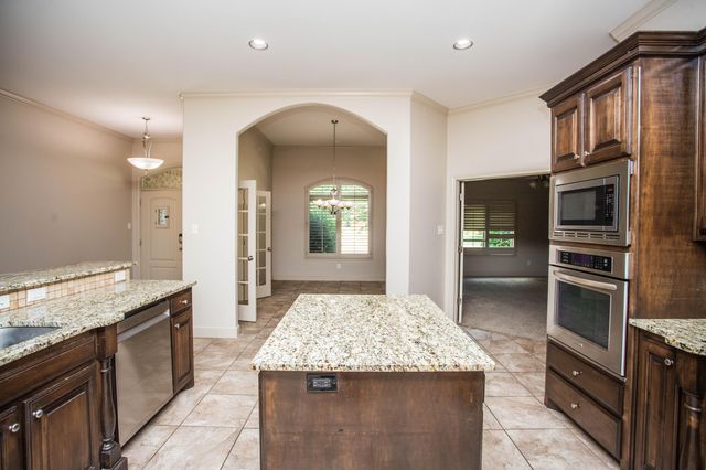 11210 Kirby Avenue, Lubbock, TX 79424