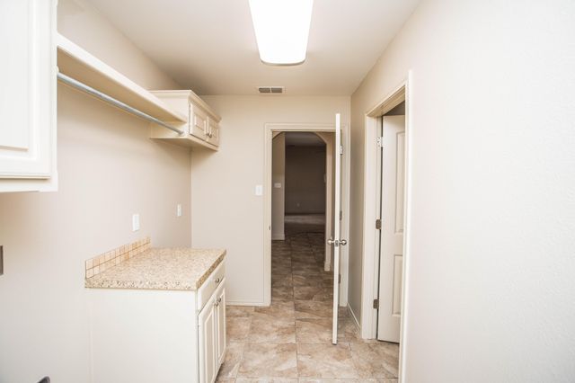 11210 Kirby Avenue, Lubbock, TX 79424