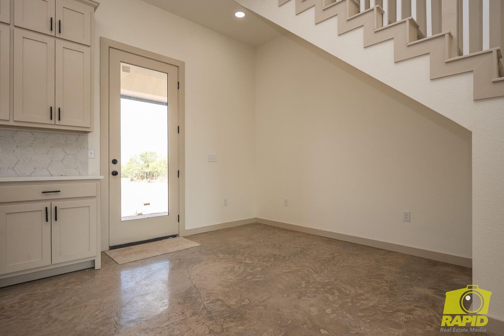 Image 14 of property listing at 10954 Twin Lakes Lane, San Angelo, TX 76904
