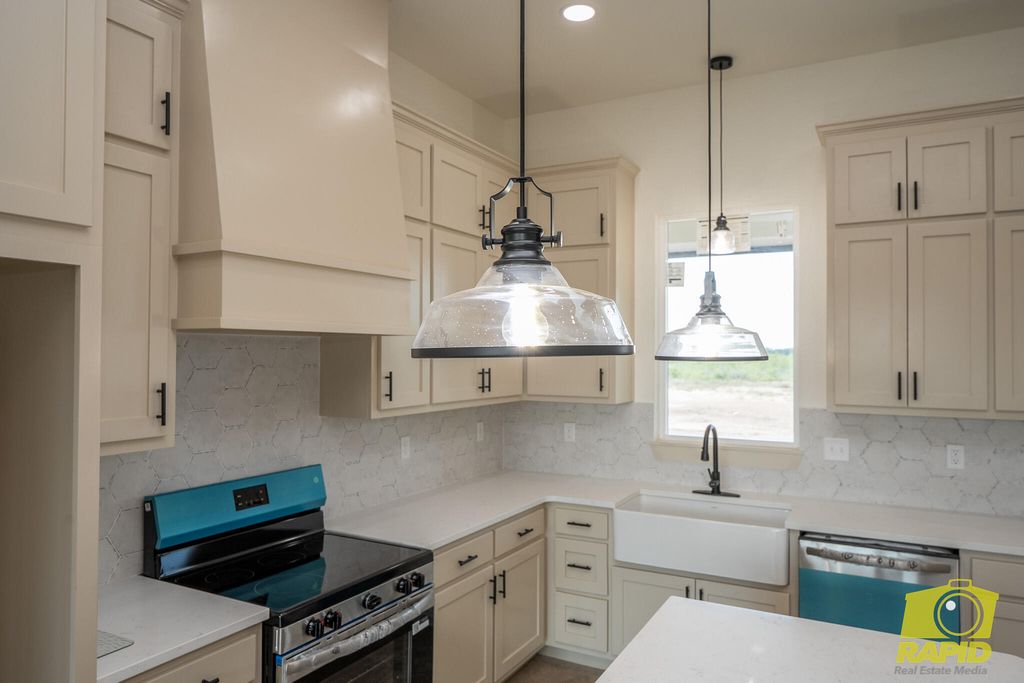 Image 19 of property listing at 10954 Twin Lakes Lane, San Angelo, TX 76904