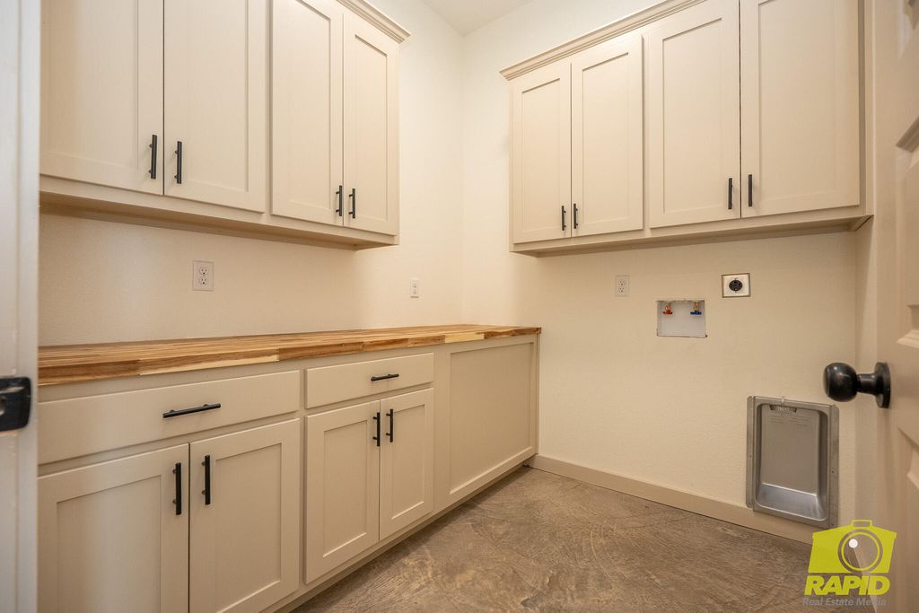 Image 23 of property listing at 10954 Twin Lakes Lane, San Angelo, TX 76904