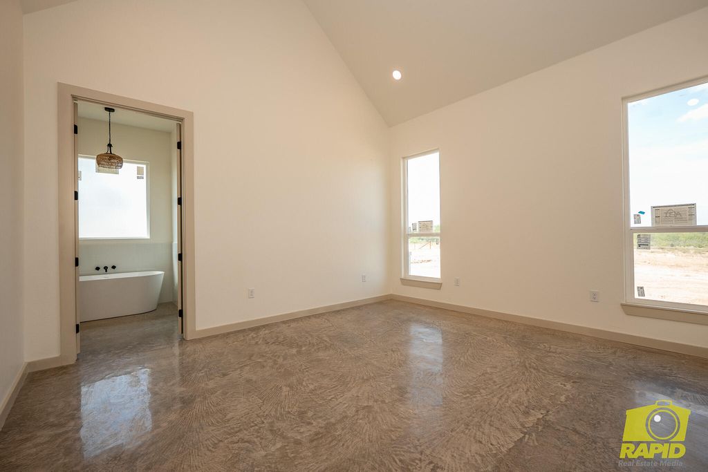 Image 25 of property listing at 10954 Twin Lakes Lane, San Angelo, TX 76904