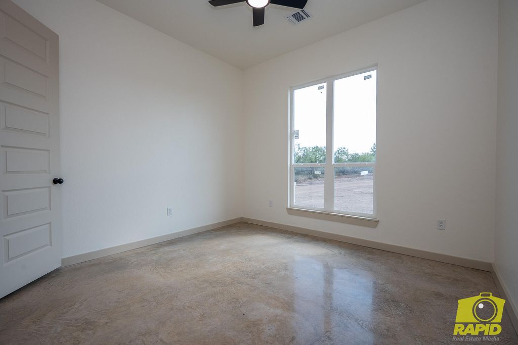 Image 35 of property listing at 10954 Twin Lakes Lane, San Angelo, TX 76904
