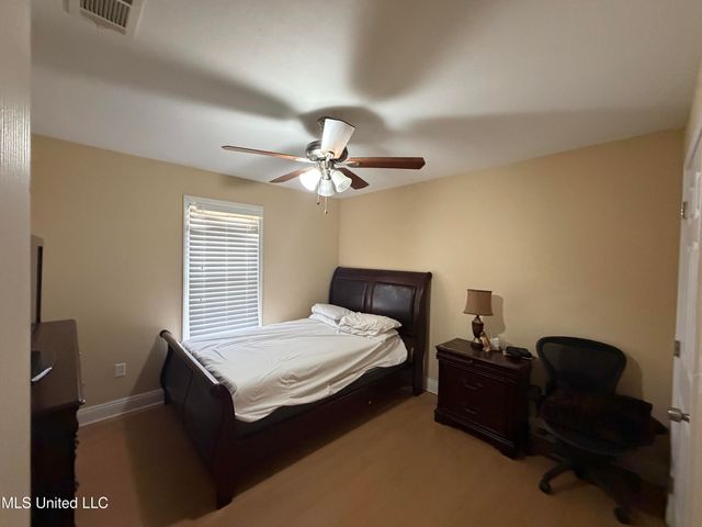 11 Silver Leaf Drive, Hattiesburg, MS 39401