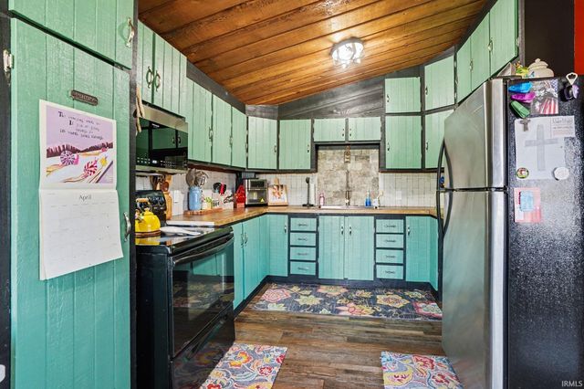 27320 Nelson Street, Elkhart, IN 46517